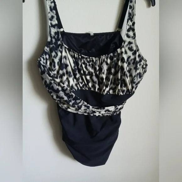 Land's End Swim top Size 16 - Picture 1 of 6
